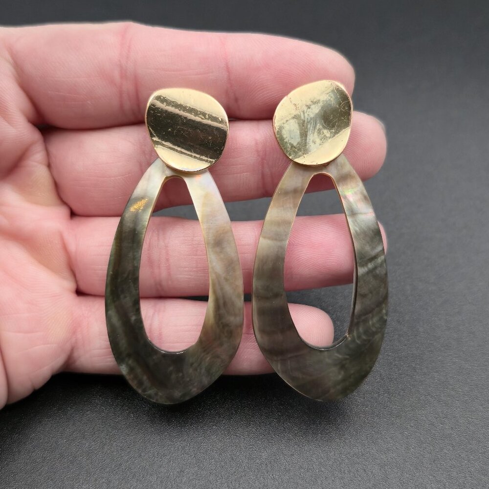 Gold Plated Large Oval Shell Dangle Earrings B926
